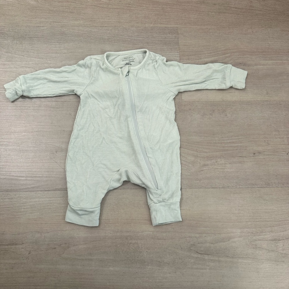 Newborn Bundle Set - Picture 4 of 8